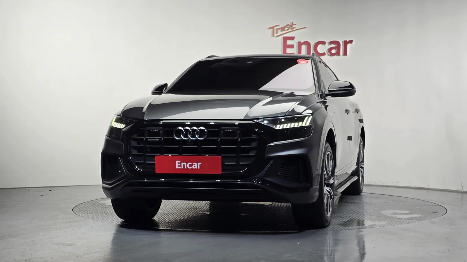 Audi Q8 55 TFSI PRESTIGE| DISTRONIC| B&O| MASSAGE| PANO| , снимка 2 - Автомобили и джипове - 55422148