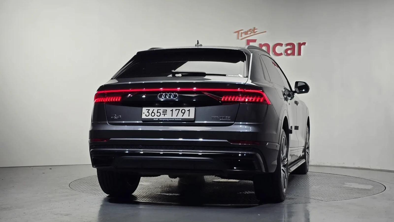 Audi Q8 55 TFSI PRESTIGE| DISTRONIC| B&O| MASSAGE| PANO| , снимка 3 - Автомобили и джипове - 55422148