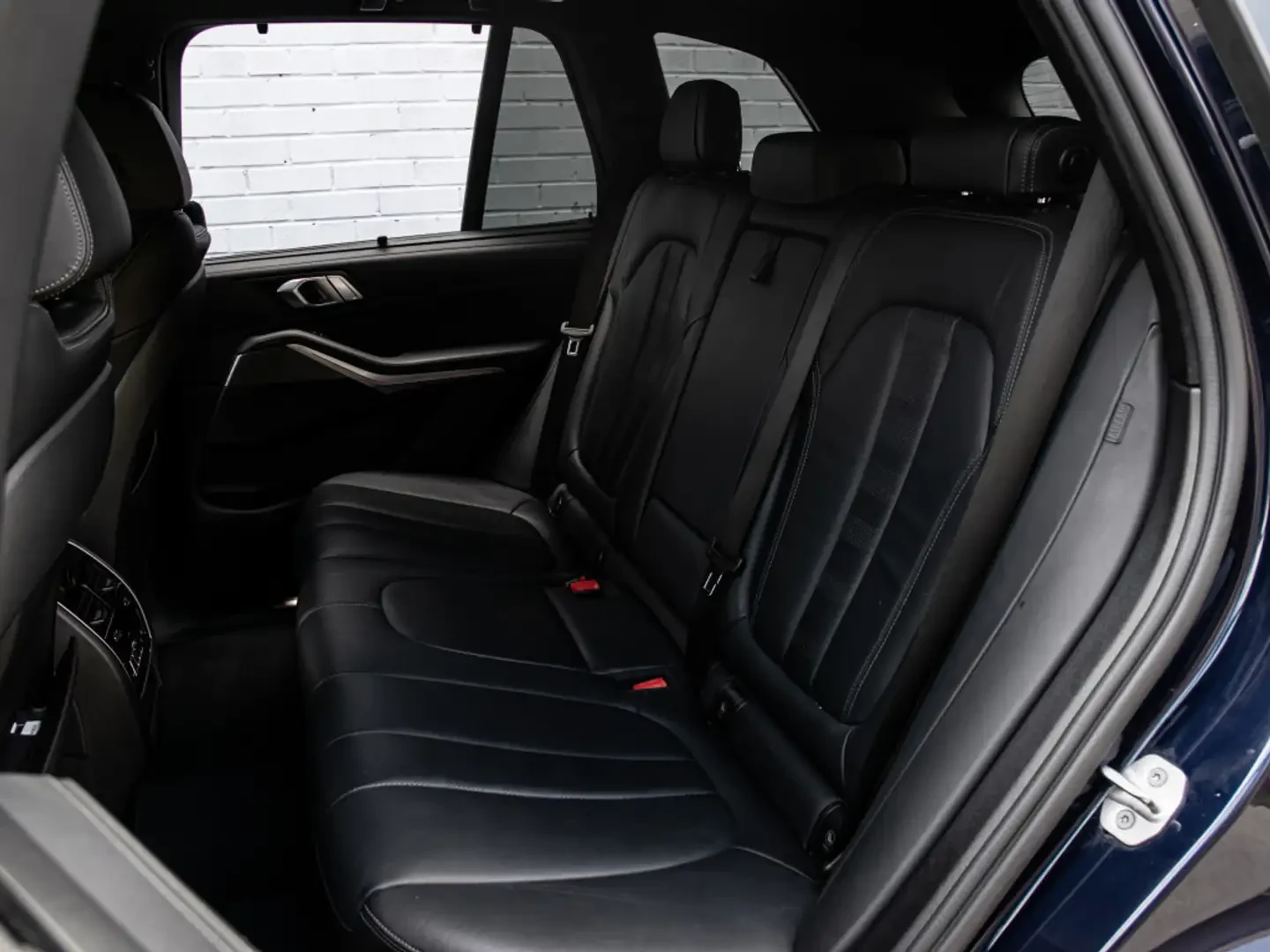 BMW X5 x40i* M-Pack* H/K* Soft Close* 360* Pano* Carbon, снимка 11 - Автомобили и джипове - 55644656