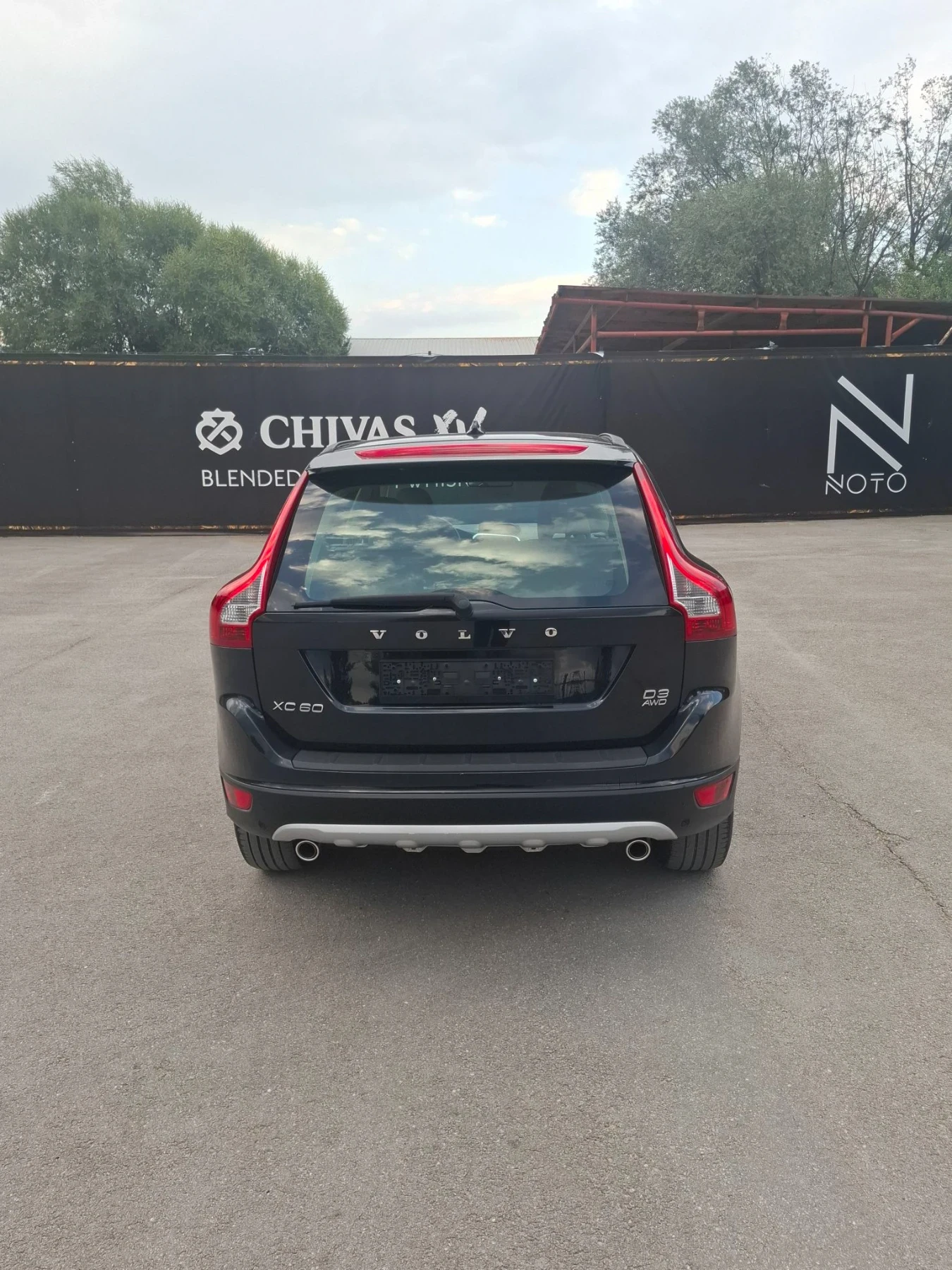 Volvo XC60 2.4D 163к.с 4Х4 ЕВРО5, снимка 4 - Автомобили и джипове - 55905546