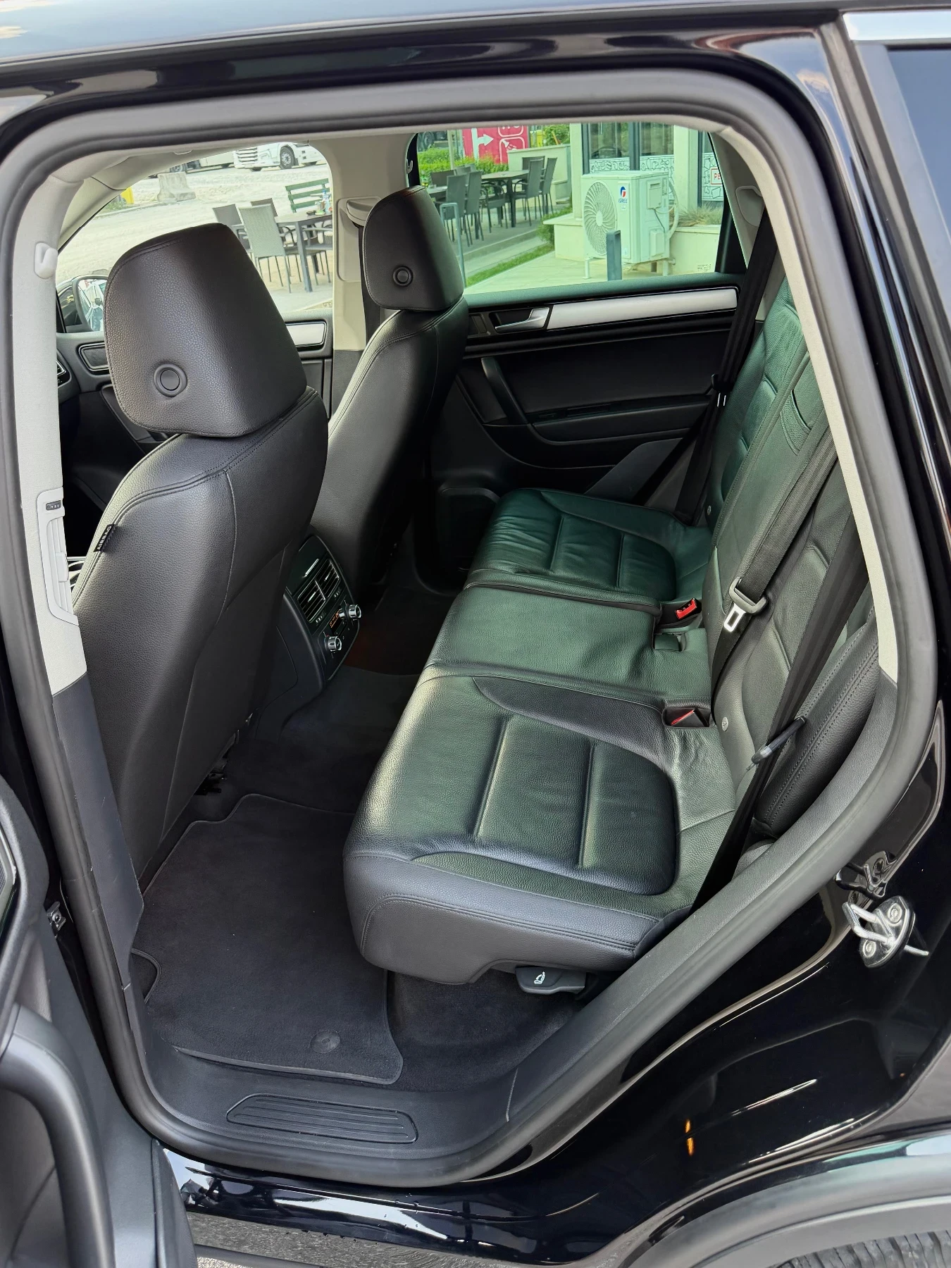 VW Touareg, снимка 5 - Автомобили и джипове - 56034531