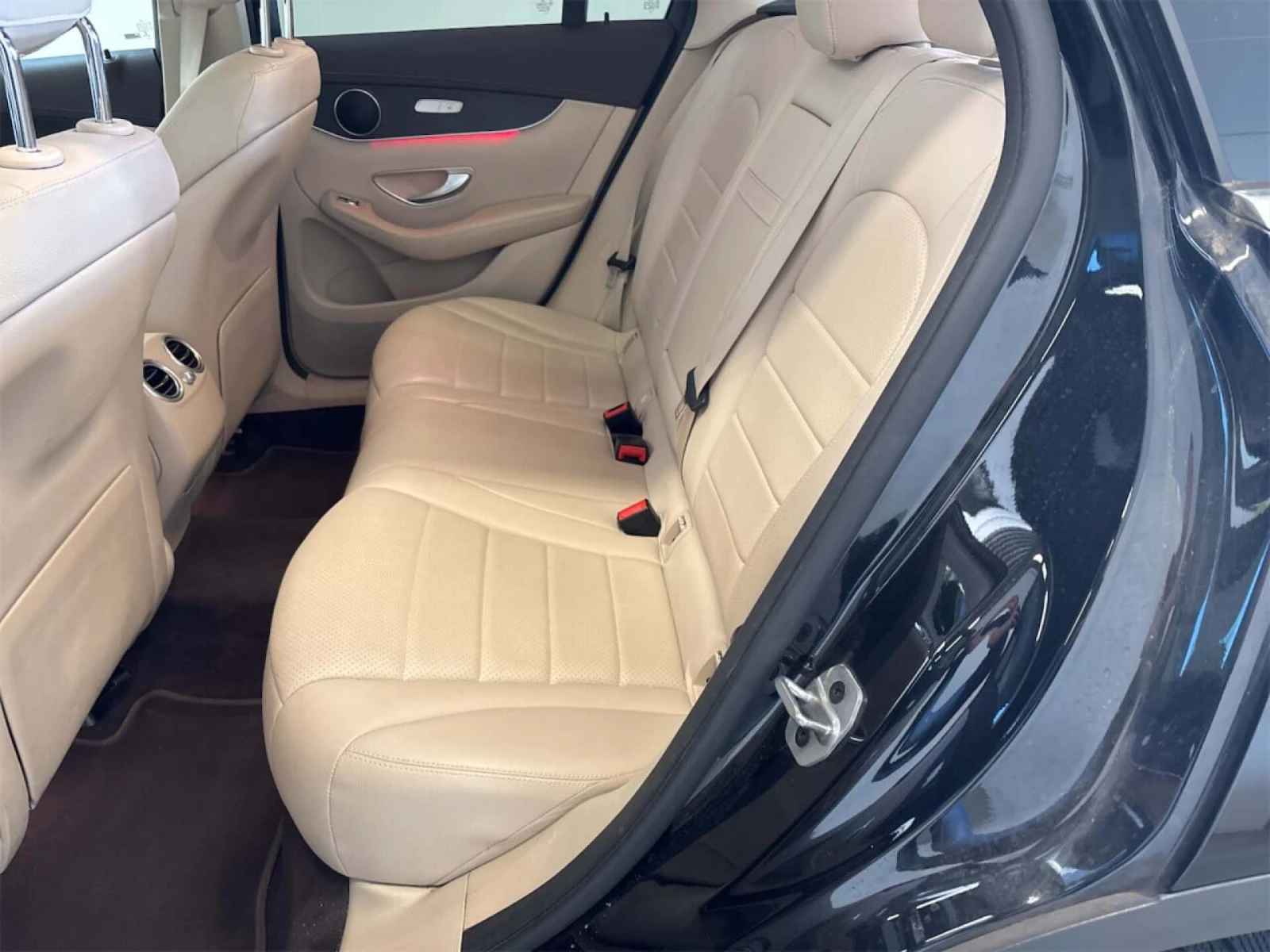 Mercedes-Benz GLC 300 4MATIC PREMIUM PLUS PACK Leather Navi, снимка 7 - Автомобили и джипове - 56271086