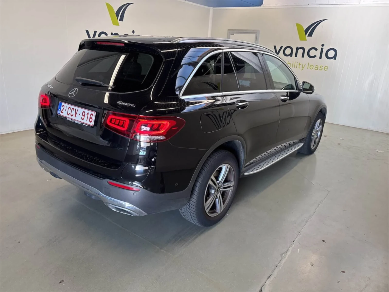 Mercedes-Benz GLC 300 4MATIC PREMIUM PLUS PACK Leather Navi, снимка 3 - Автомобили и джипове - 56271086