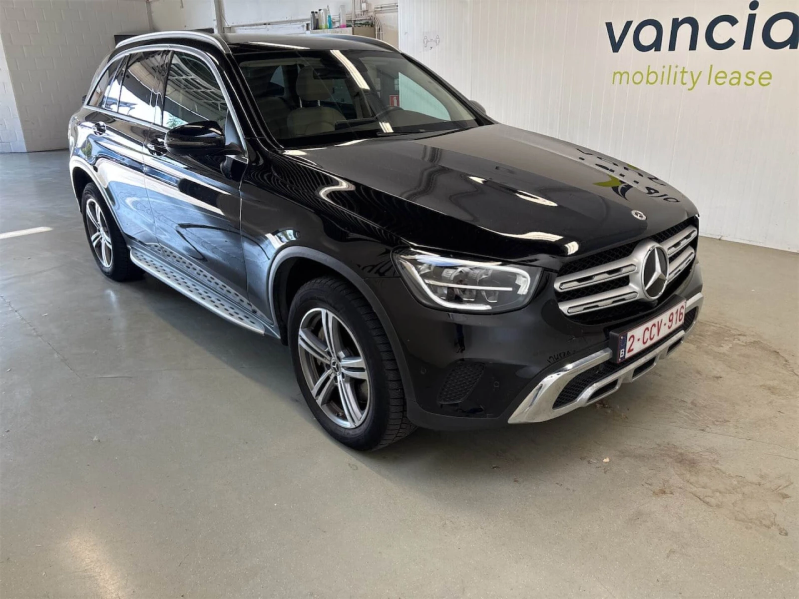 Mercedes-Benz GLC 300 4MATIC PREMIUM PLUS PACK Leather Navi, снимка 2 - Автомобили и джипове - 56271086