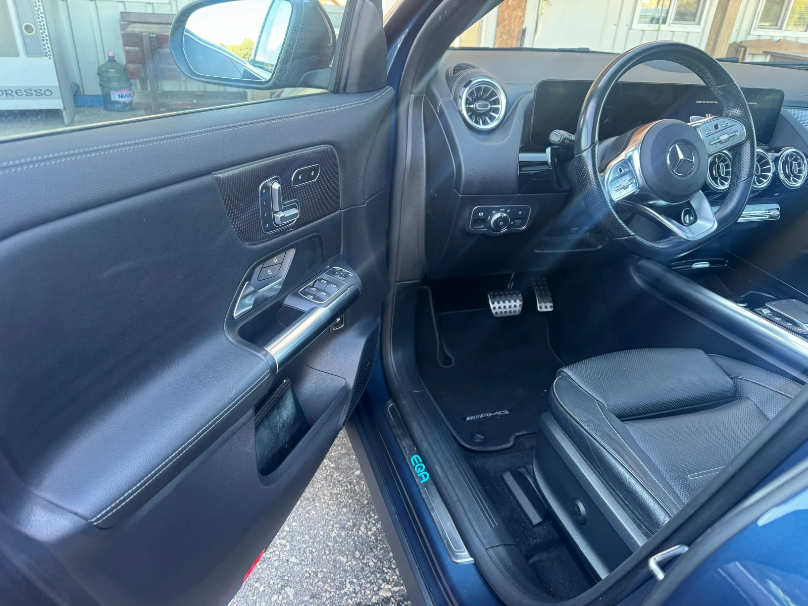 Mercedes-Benz EQA AMG 350 plus, снимка 8 - Автомобили и джипове - 56608825