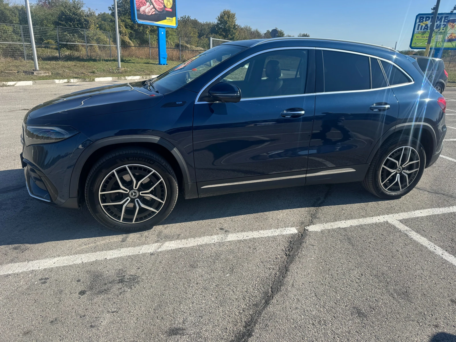 Mercedes-Benz EQA AMG 350 plus, снимка 4 - Автомобили и джипове - 56608825
