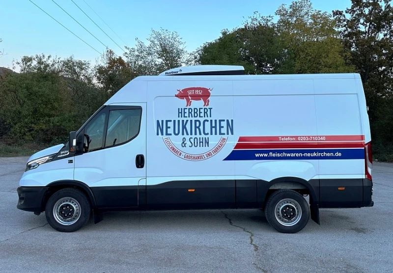 Iveco 35S18 HI-MATIC* ХЛАДИЛЕН* LED* КЛИМА* ВЪЗ.ВЪЗГЛАВНИЦИ, снимка 3 - Бусове и автобуси - 51841204