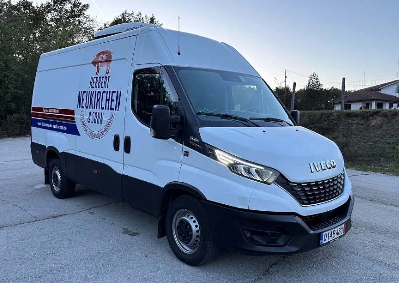 Iveco 35S18 HI-MATIC* ХЛАДИЛЕН* LED* КЛИМА* ВЪЗ.ВЪЗГЛАВНИЦИ, снимка 2 - Бусове и автобуси - 51841204