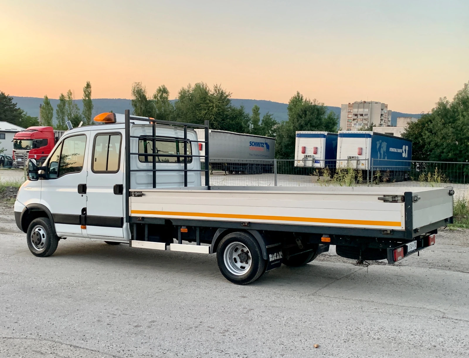 Iveco Daily .0* 7МЕСТА* 4.20М МАКСИ БАЗА* КЛИМА* ВСИЧКИ ЕКСТР - изображение 3