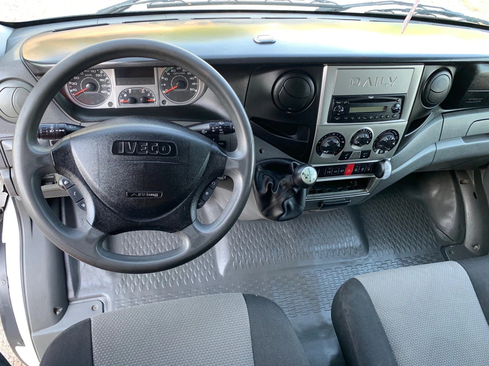 Iveco Daily .0* 7МЕСТА* 4.20М МАКСИ БАЗА* КЛИМА* ВСИЧКИ ЕКСТР - изображение 10