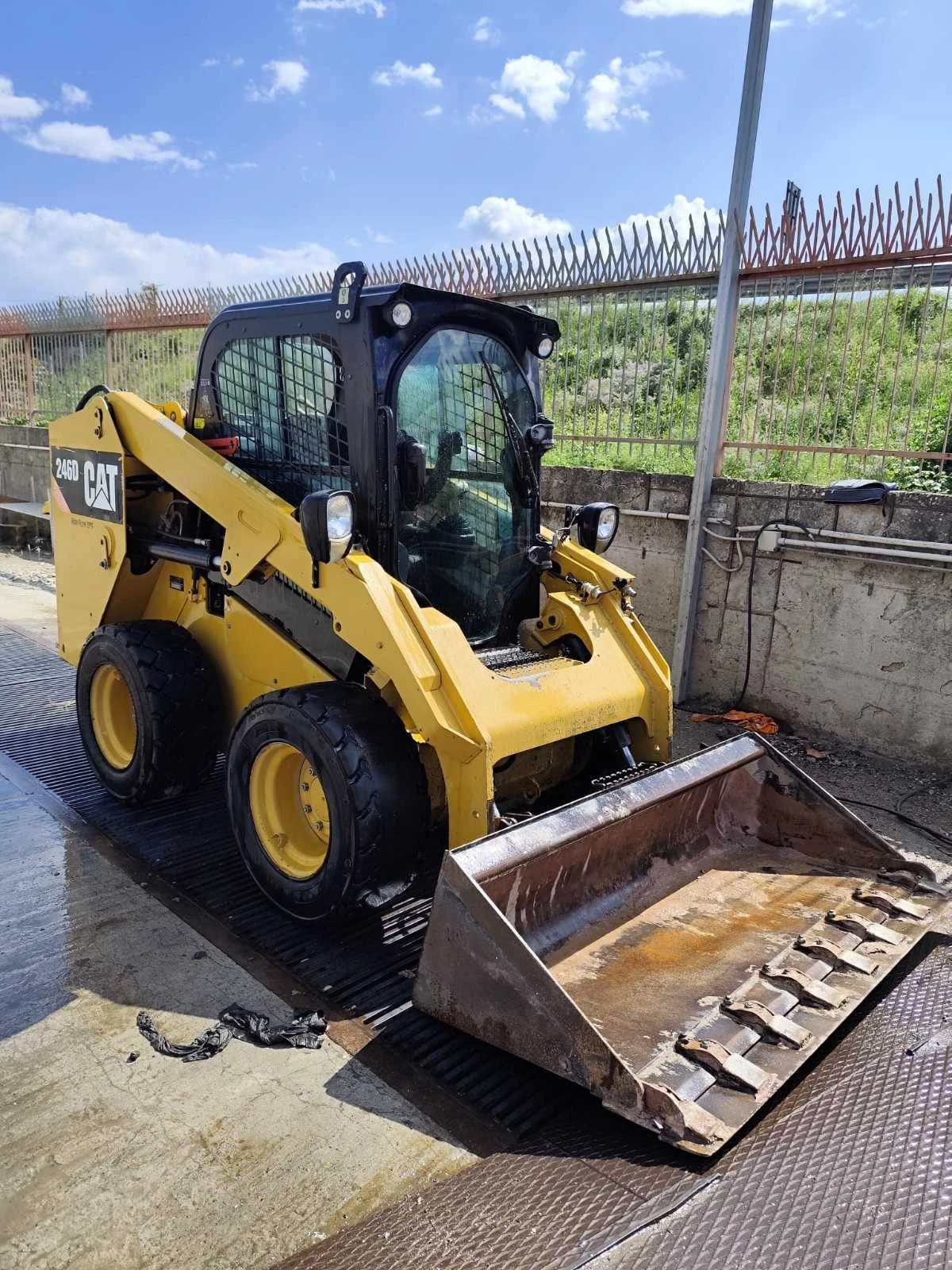 Мини челни товарачи Cat 246D3-КЛИМА+ ПАРНО-УНИКАТ - изображение 10