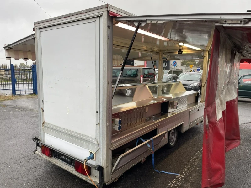 Каравана Adria МАГАЗИН МЕСО И МЛЕЧНИ ПРОДУКТИ , снимка 4 - Каравани и кемпери - 52327575