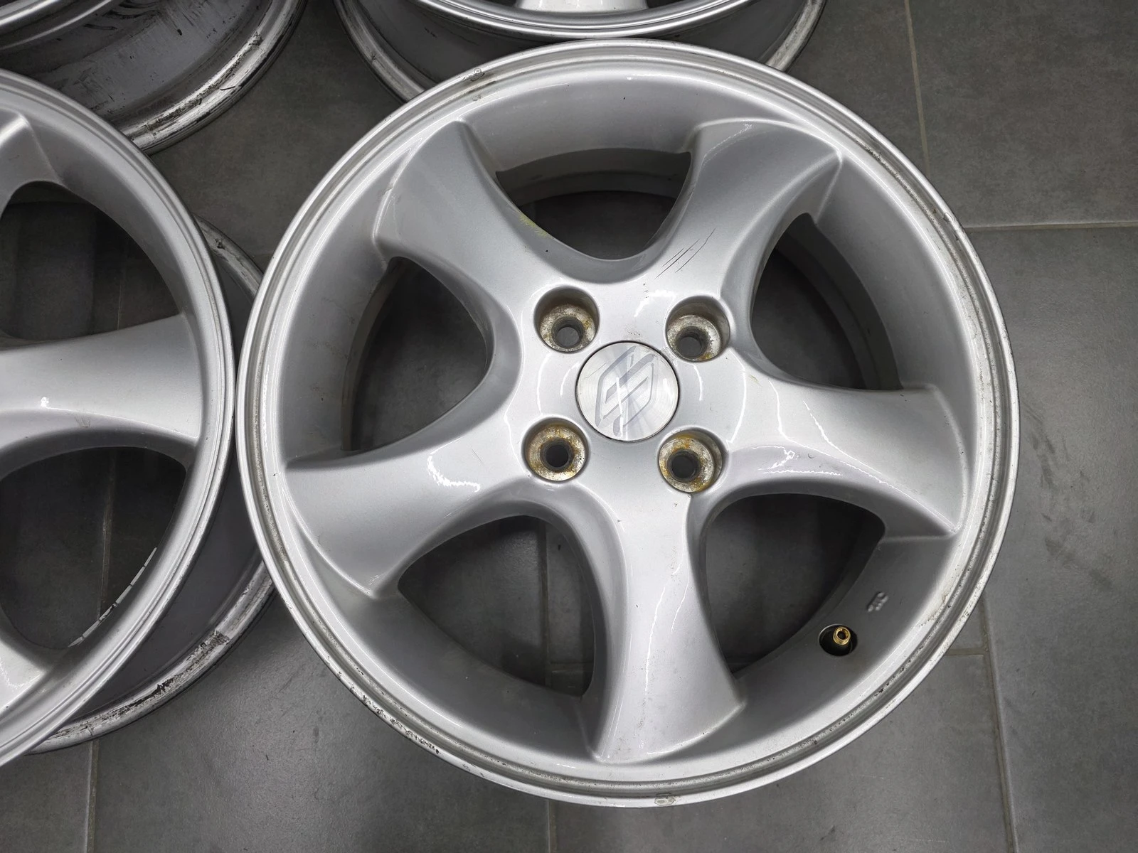 Джанти за Suzuki, снимка 6 - Гуми и джанти - 56723873