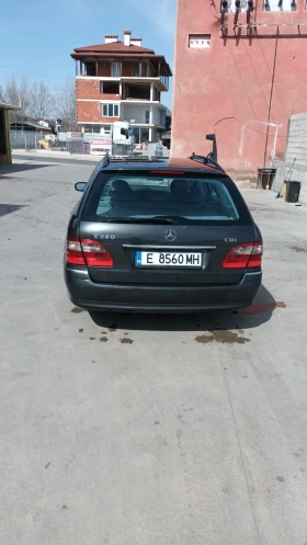 Mercedes-Benz E 220, снимка 2