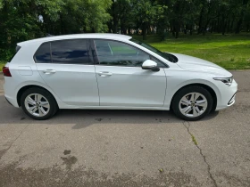 Обява за продажба на VW Golf 8 1.0 TSI / 110 к.с. / Автомат / LED / Дистроник ~30 500 лв. - изображение 2