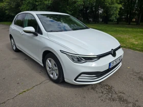 Обява за продажба на VW Golf 8 1.0 TSI / 110 к.с. / Автомат / LED / Дистроник ~30 500 лв. - изображение 1