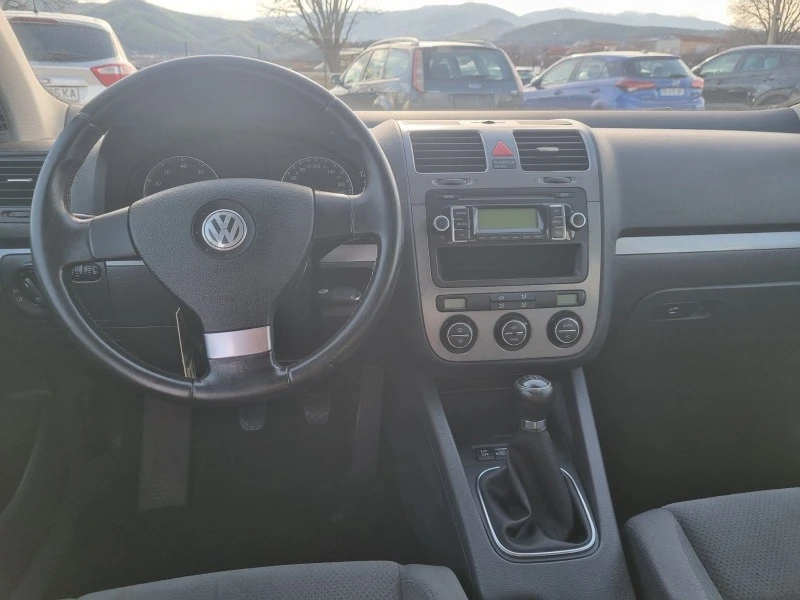 VW Golf 1.6см3/102кс/Газ-бензин., снимка 7 - Автомобили и джипове - 44434717