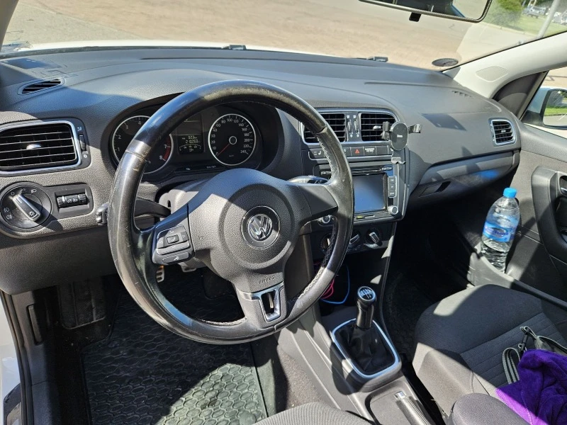 VW Polo VW Polo 1.4 бензин full, снимка 4 - Автомобили и джипове - 46608511