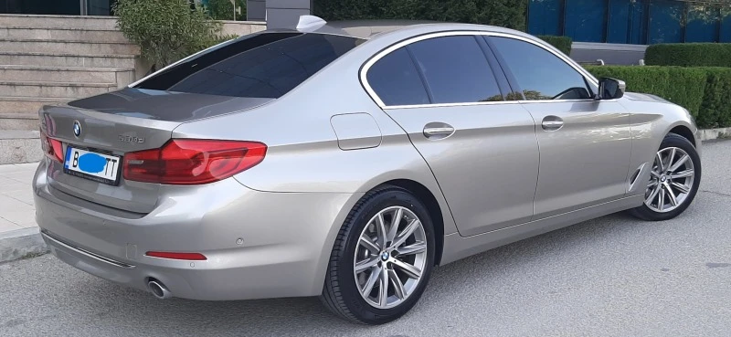 BMW 530 G30 Luxury Line xDrive, снимка 11 - Автомобили и джипове - 46592015