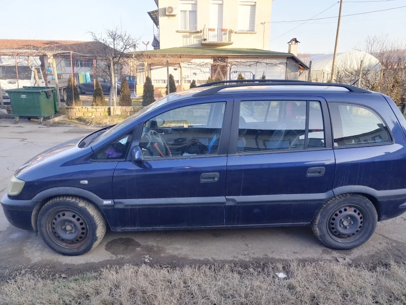 Opel Zafira 1.8, снимка 3 - Автомобили и джипове - 48729700