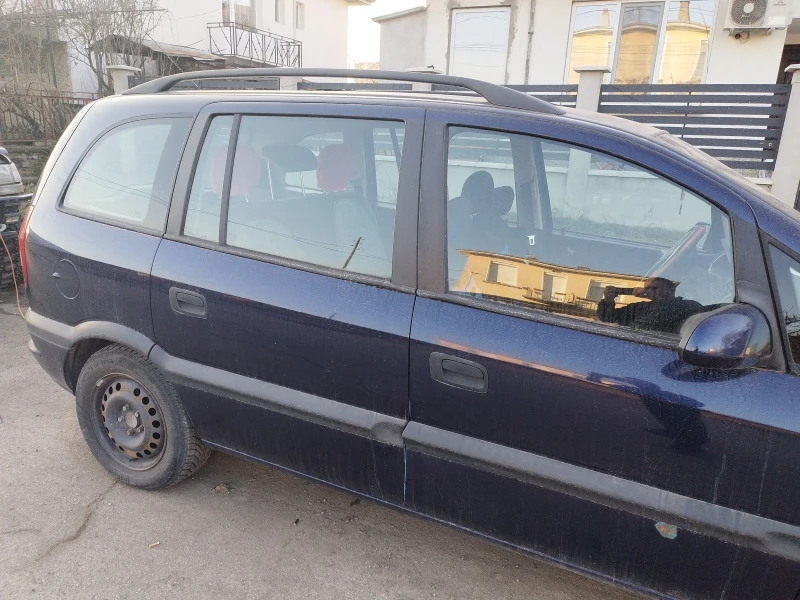 Opel Zafira 1.8, снимка 4 - Автомобили и джипове - 48729700