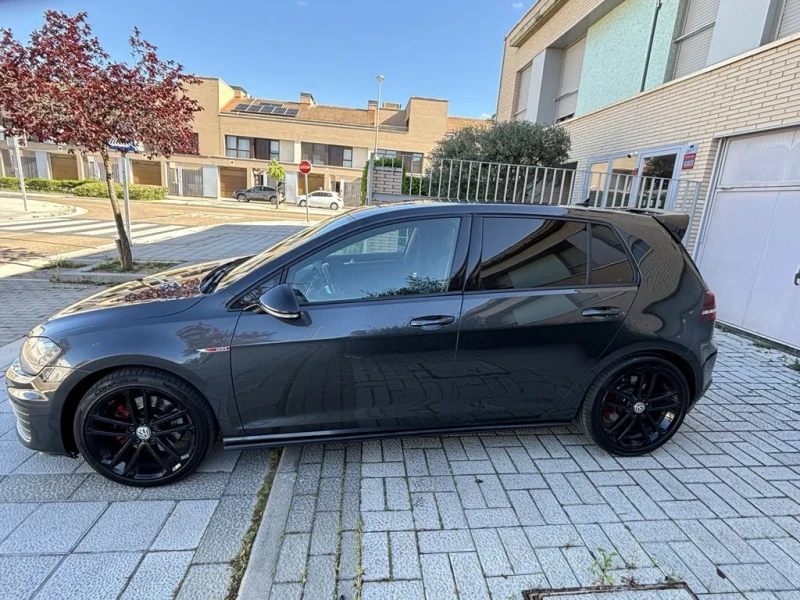 VW Golf, снимка 4 - Автомобили и джипове - 52317384