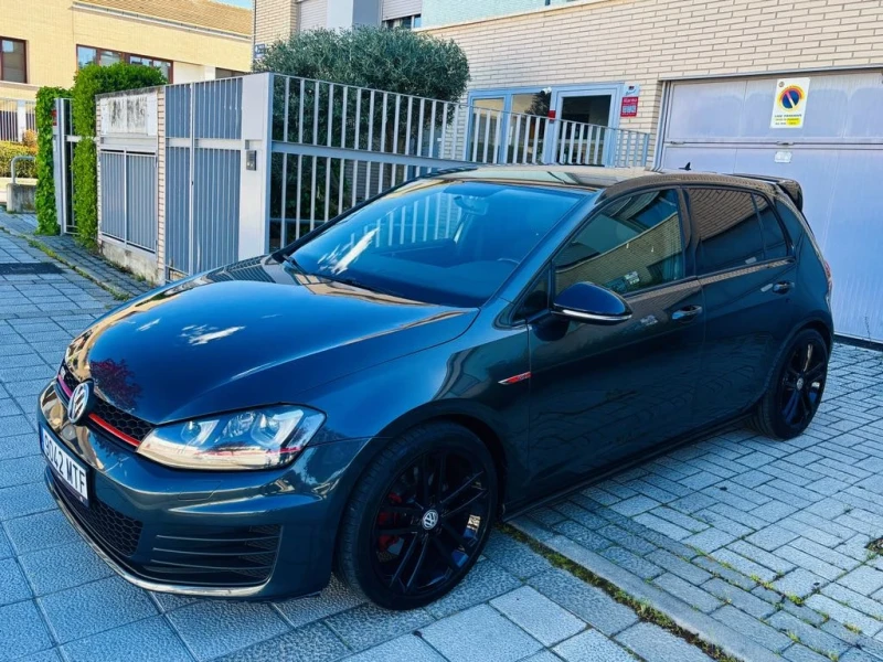 VW Golf, снимка 2 - Автомобили и джипове - 52317384