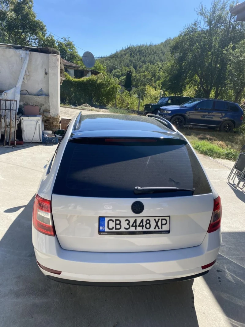 Skoda Octavia, снимка 2 - Автомобили и джипове - 52970061