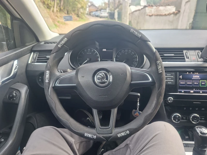 Skoda Octavia, снимка 5 - Автомобили и джипове - 52970061