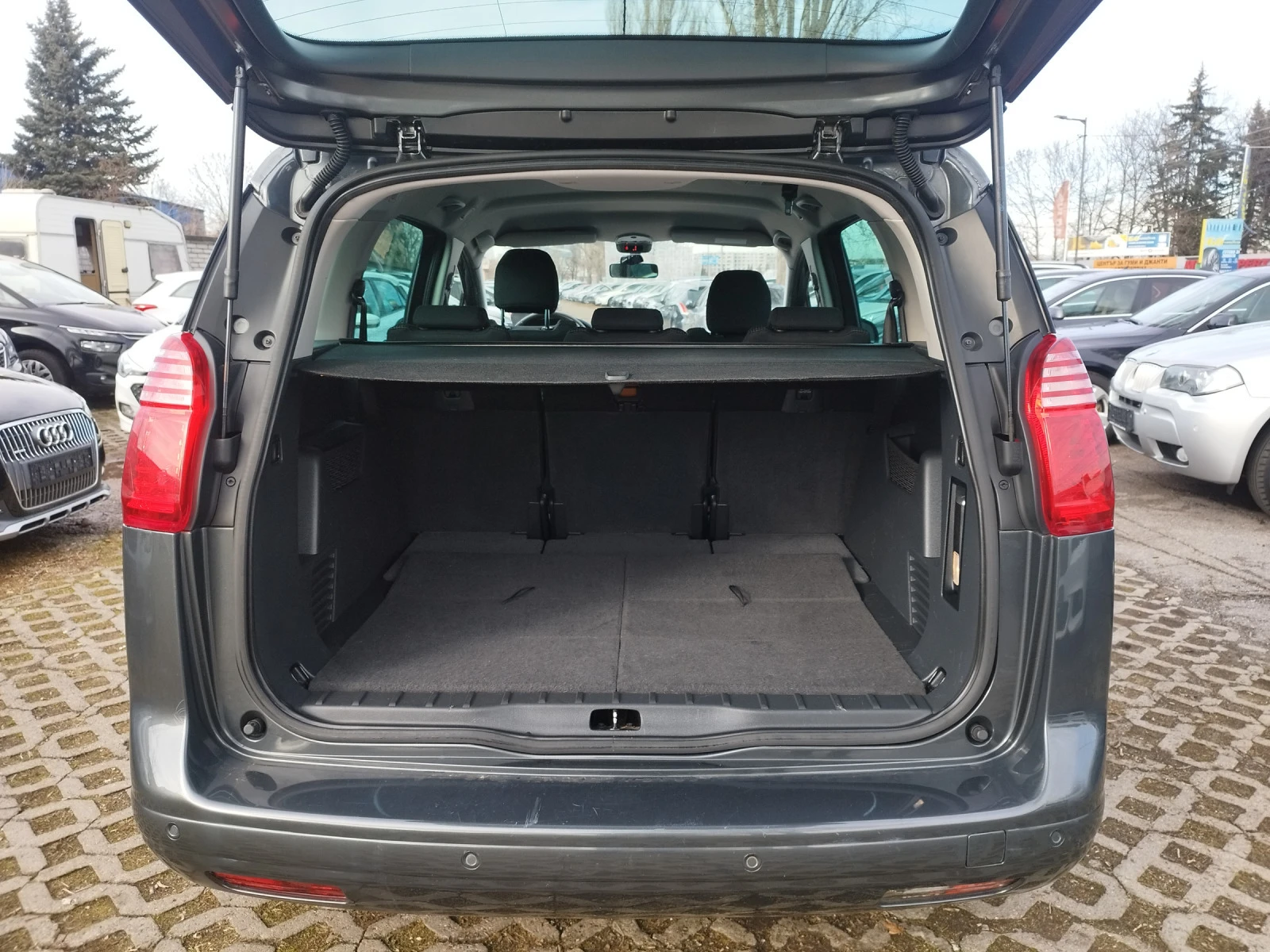 Peugeot 5008 1.6 HDI 109k.s.KLIMA | Mobile.bg — изображение 16