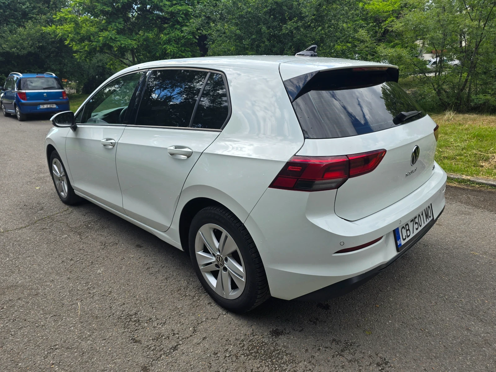 VW Golf 8 1.0 TSI / 110 к.с. / Автомат / LED / Дистроник - изображение 7