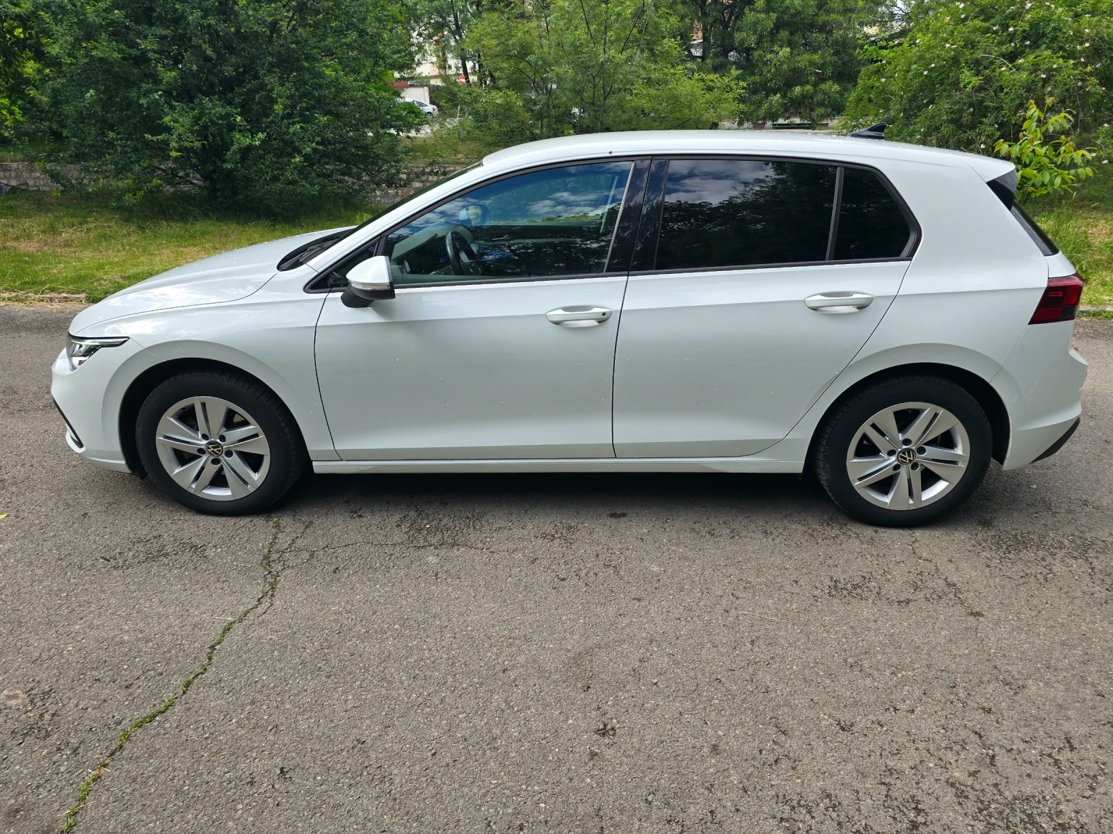 VW Golf 8 1.0 TSI / 110 к.с. / Автомат / LED / Дистроник - изображение 4
