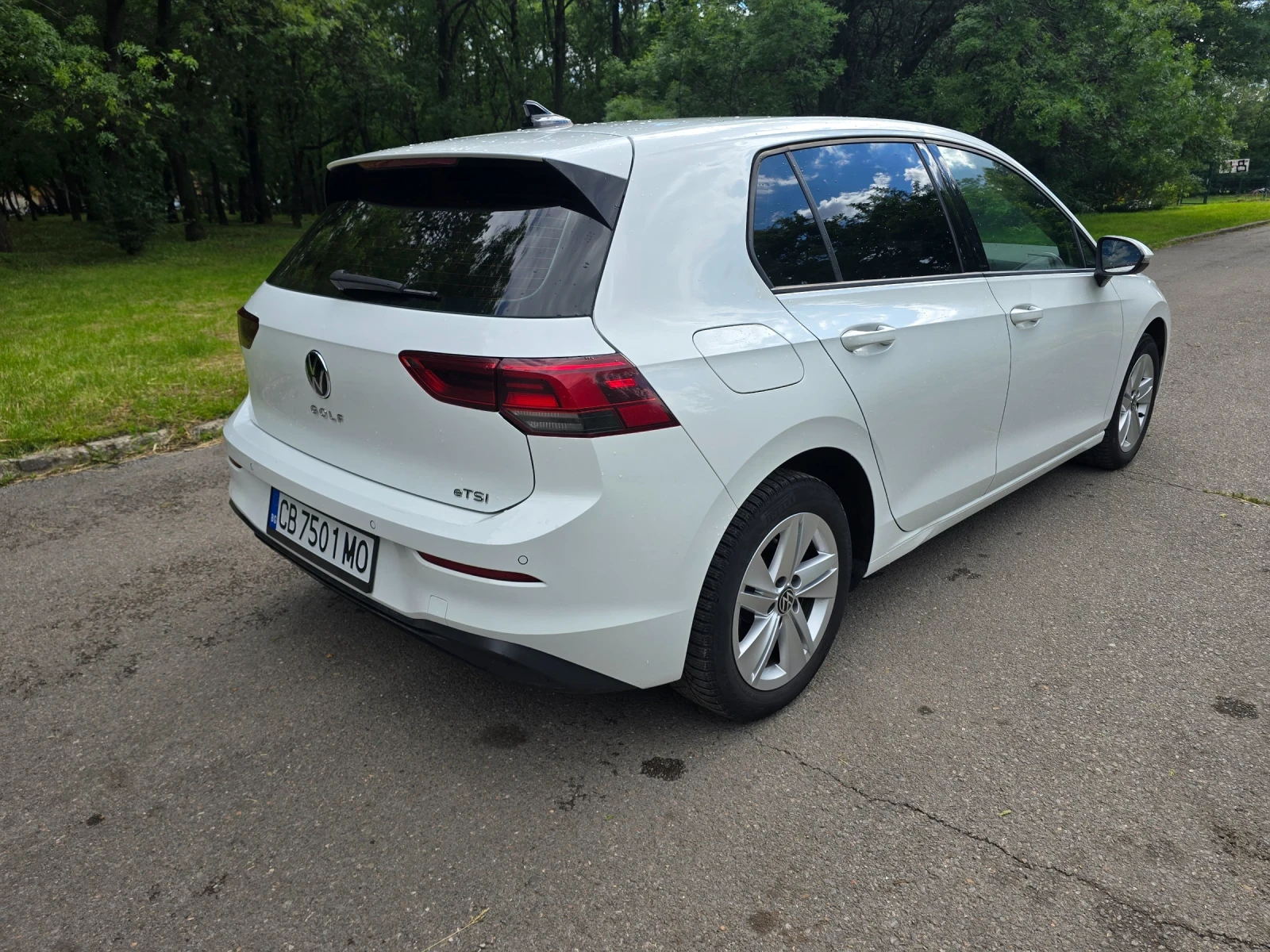 VW Golf 8 1.0 TSI / 110 к.с. / Автомат / LED / Дистроник - изображение 8