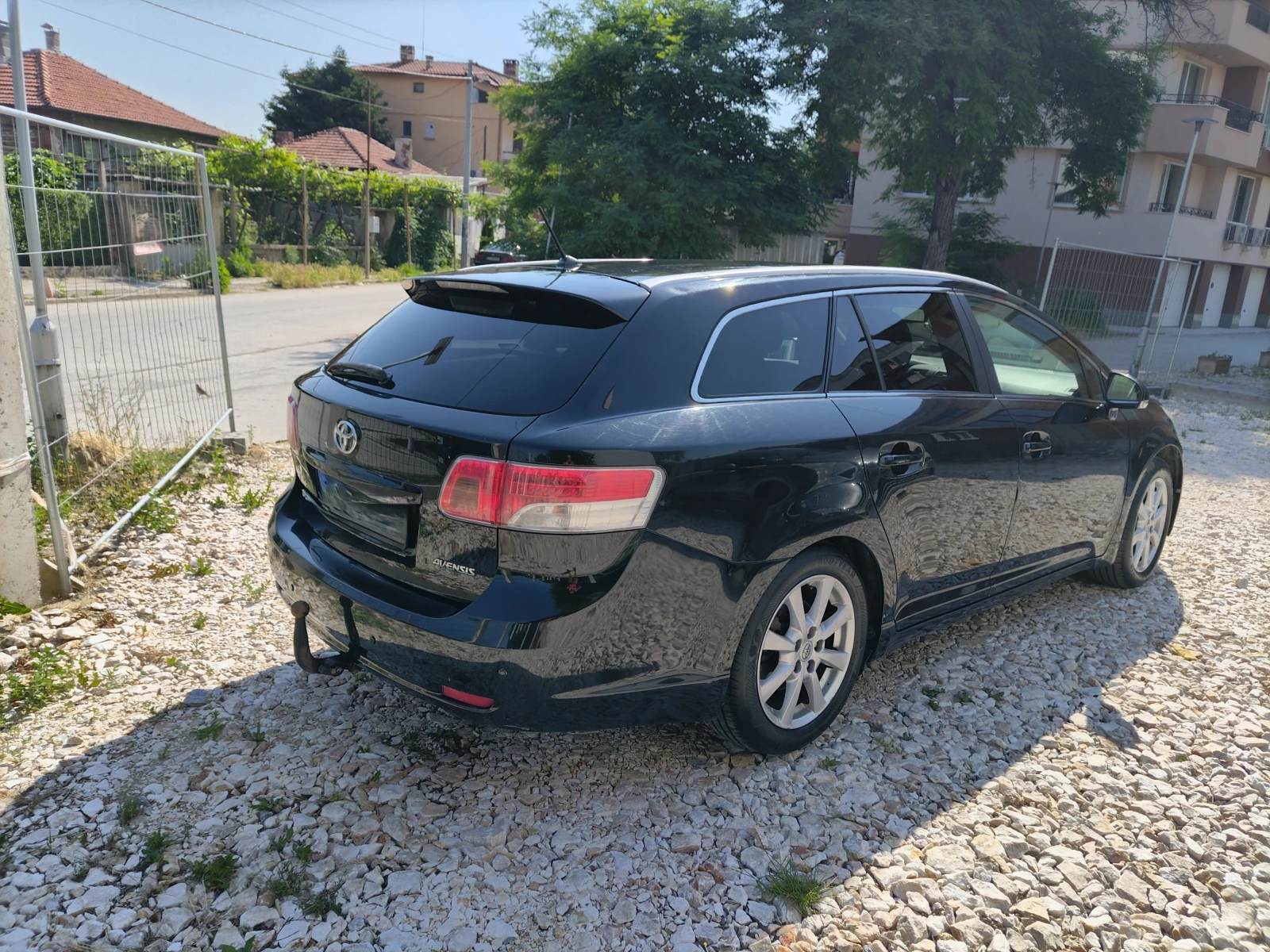 Toyota Avensis Tourer + АГУ - изображение 4