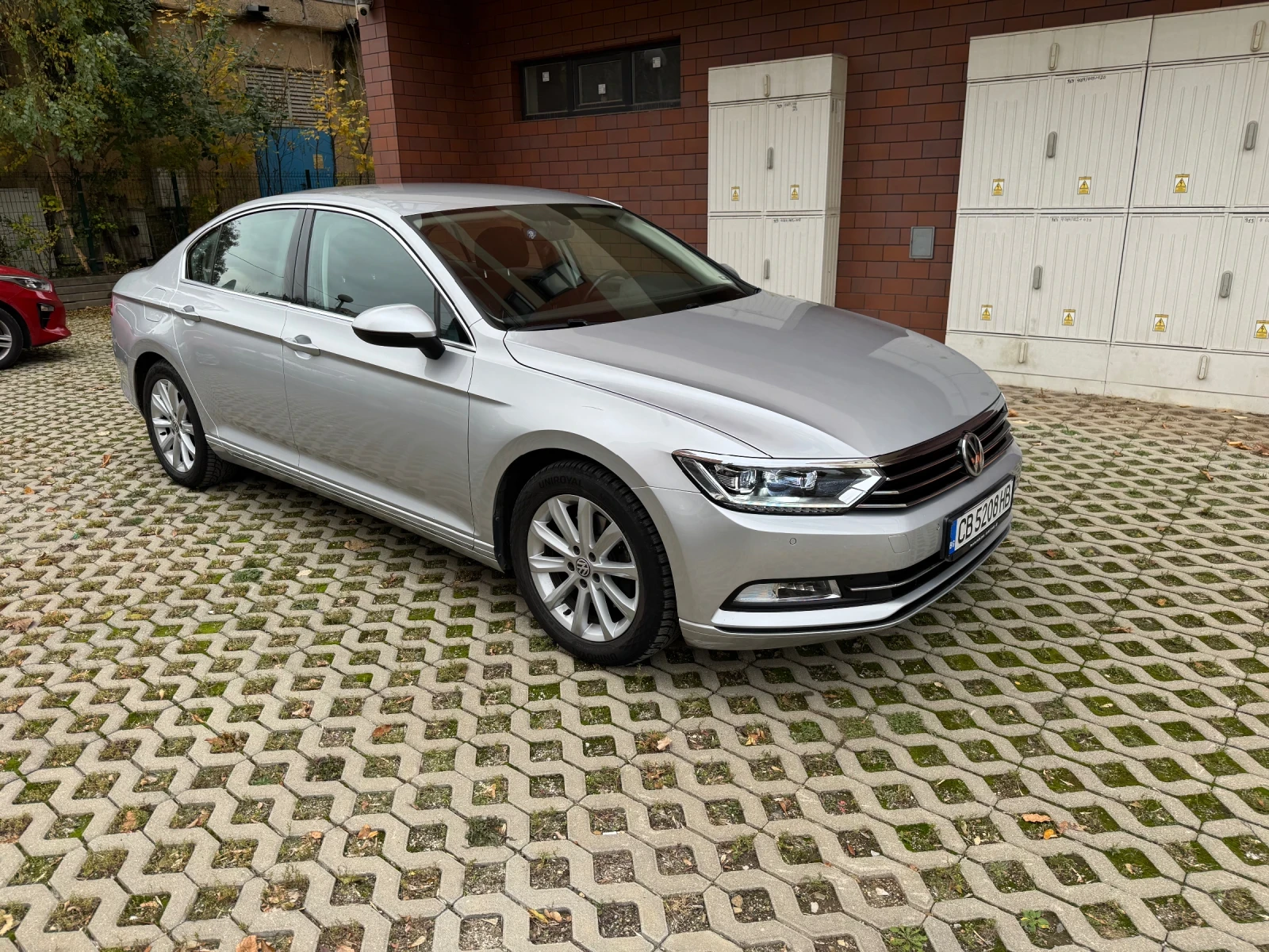 VW Passat 2.0 TDI 150kc DSG от VW България - изображение 8