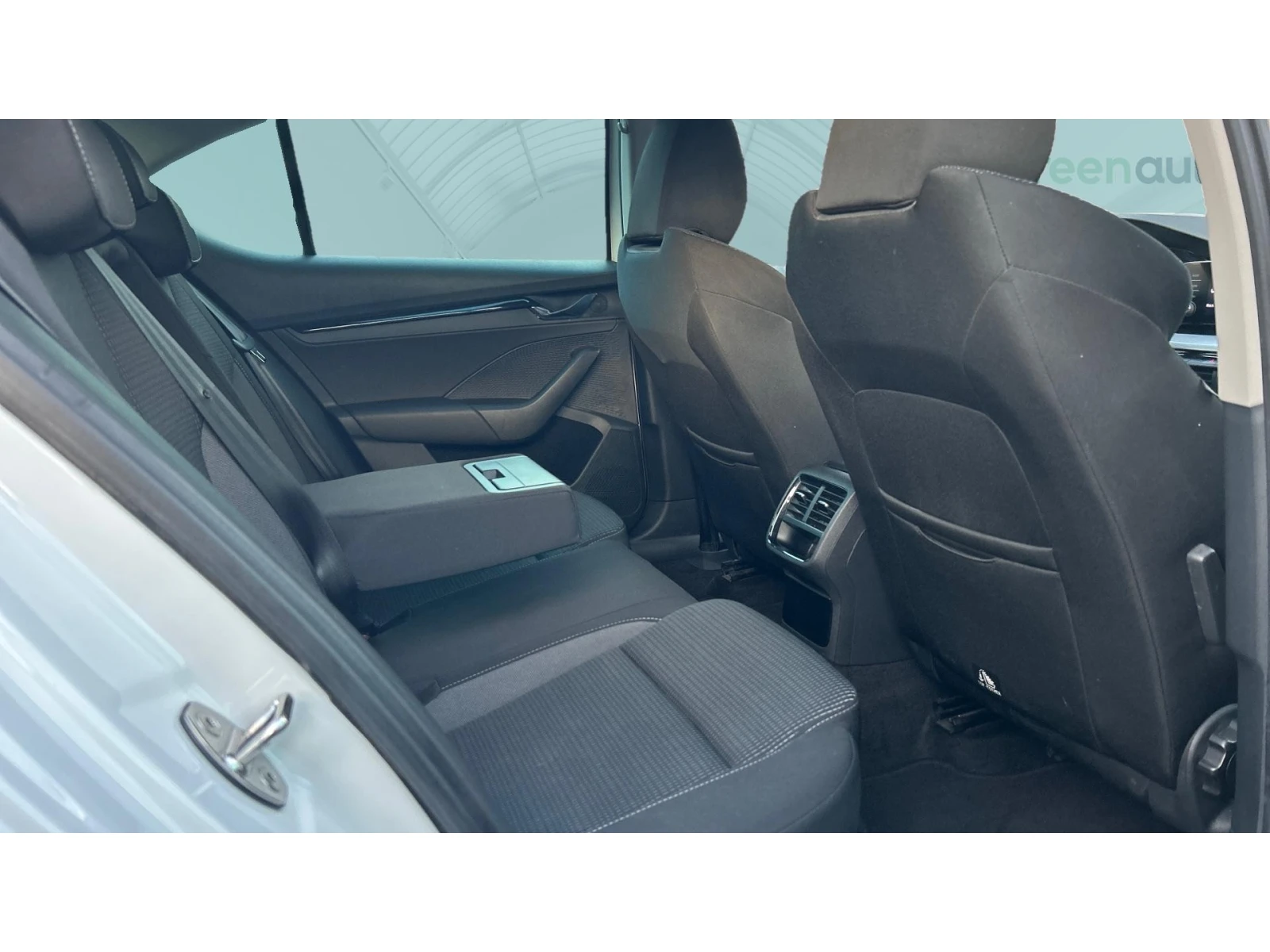 Skoda Octavia 2.0 TDi  M/T,    499 . | Mobile.bg   10