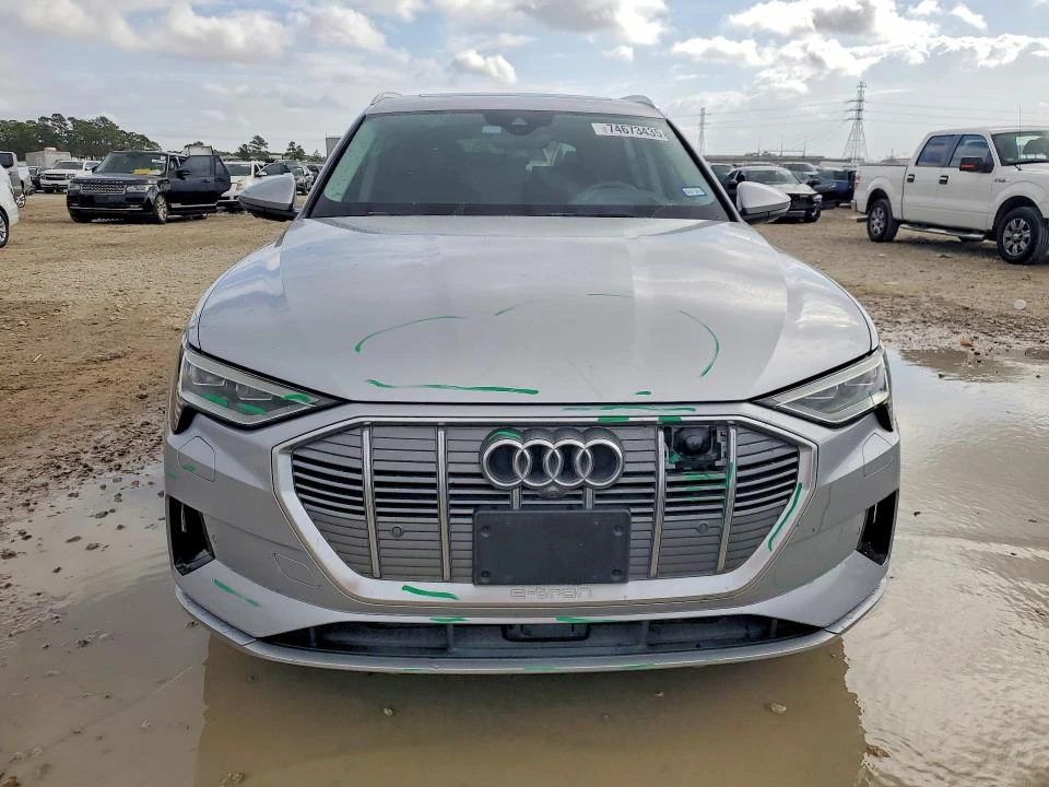 Audi E-Tron PRESTIGE* S-Line* 360* КОжа* Подгрев* Пано*  - изображение 5