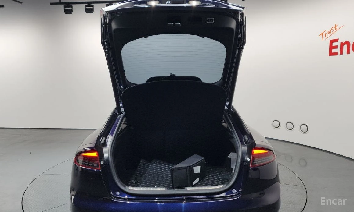 Kia Stinger PERFORMANCE PLUS* ПОДГРЕВ* ОБДУХВАНЕ* КАМЕРА, снимка 7 - Автомобили и джипове - 53906653