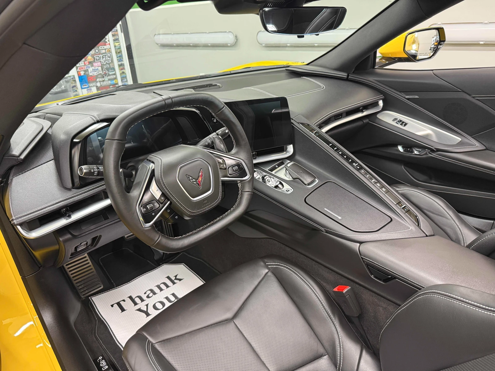 Chevrolet Corvette 1LT, снимка 11 - Автомобили и джипове - 53939419