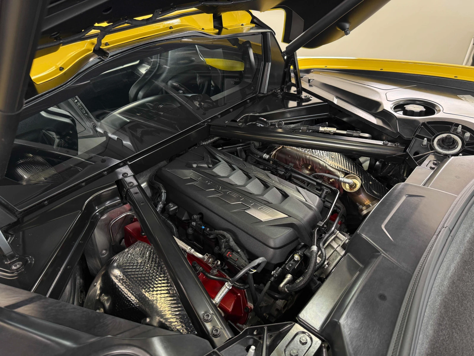 Chevrolet Corvette 1LT, снимка 15 - Автомобили и джипове - 53939419