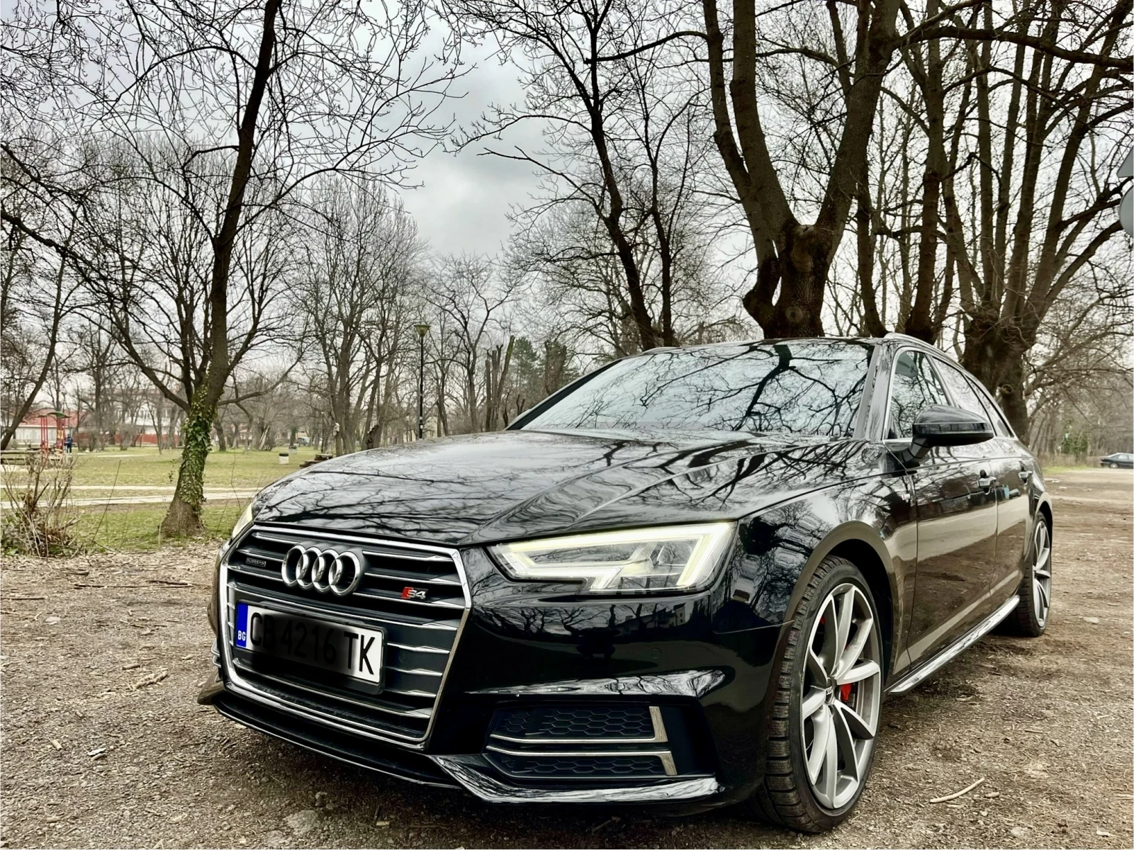 Audi A4 Avant 3.0 TDI S LINE Quattro 