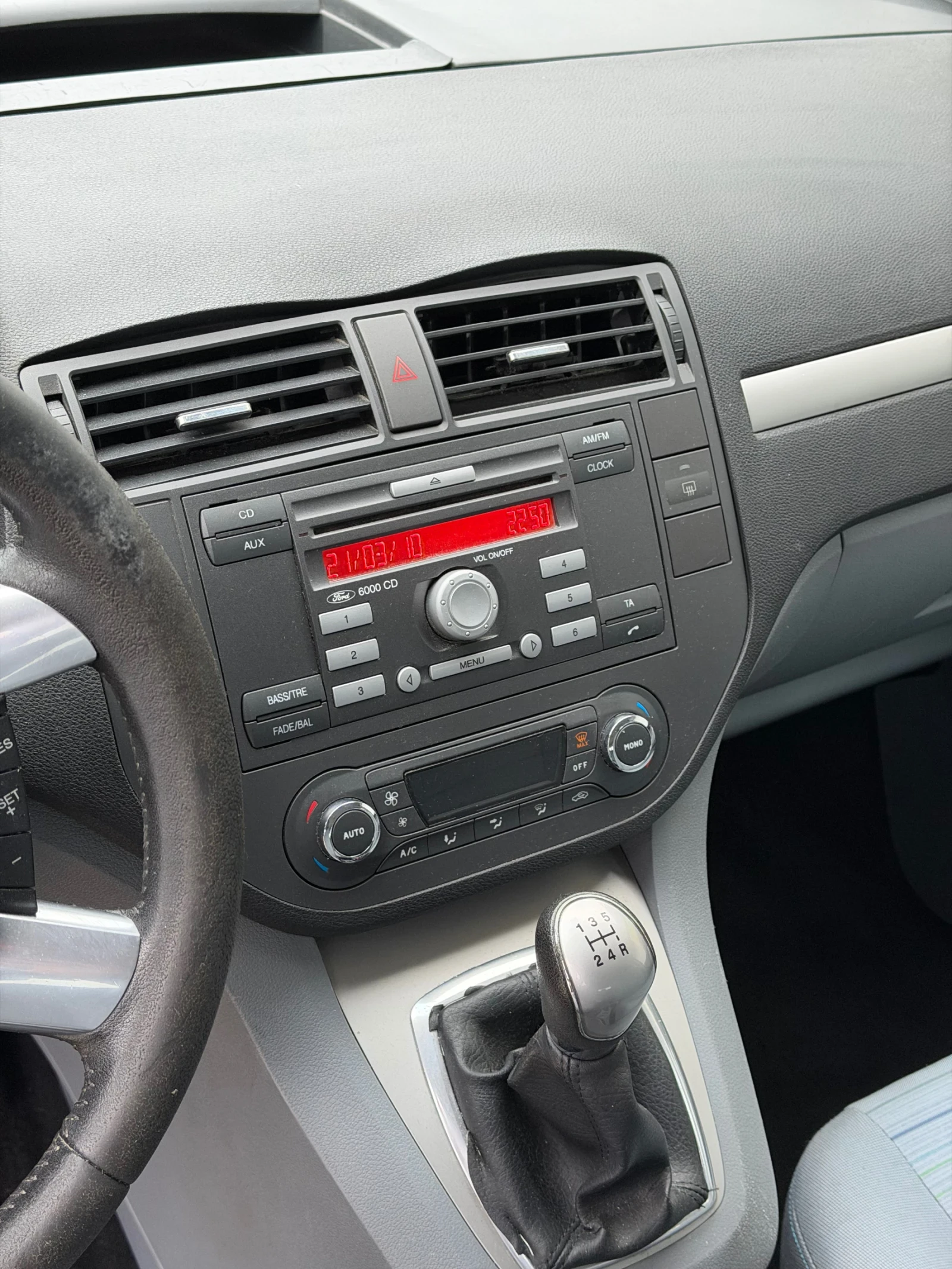 Ford C-max 1.6 бензин перфектна, снимка 11 - Автомобили и джипове - 54033615