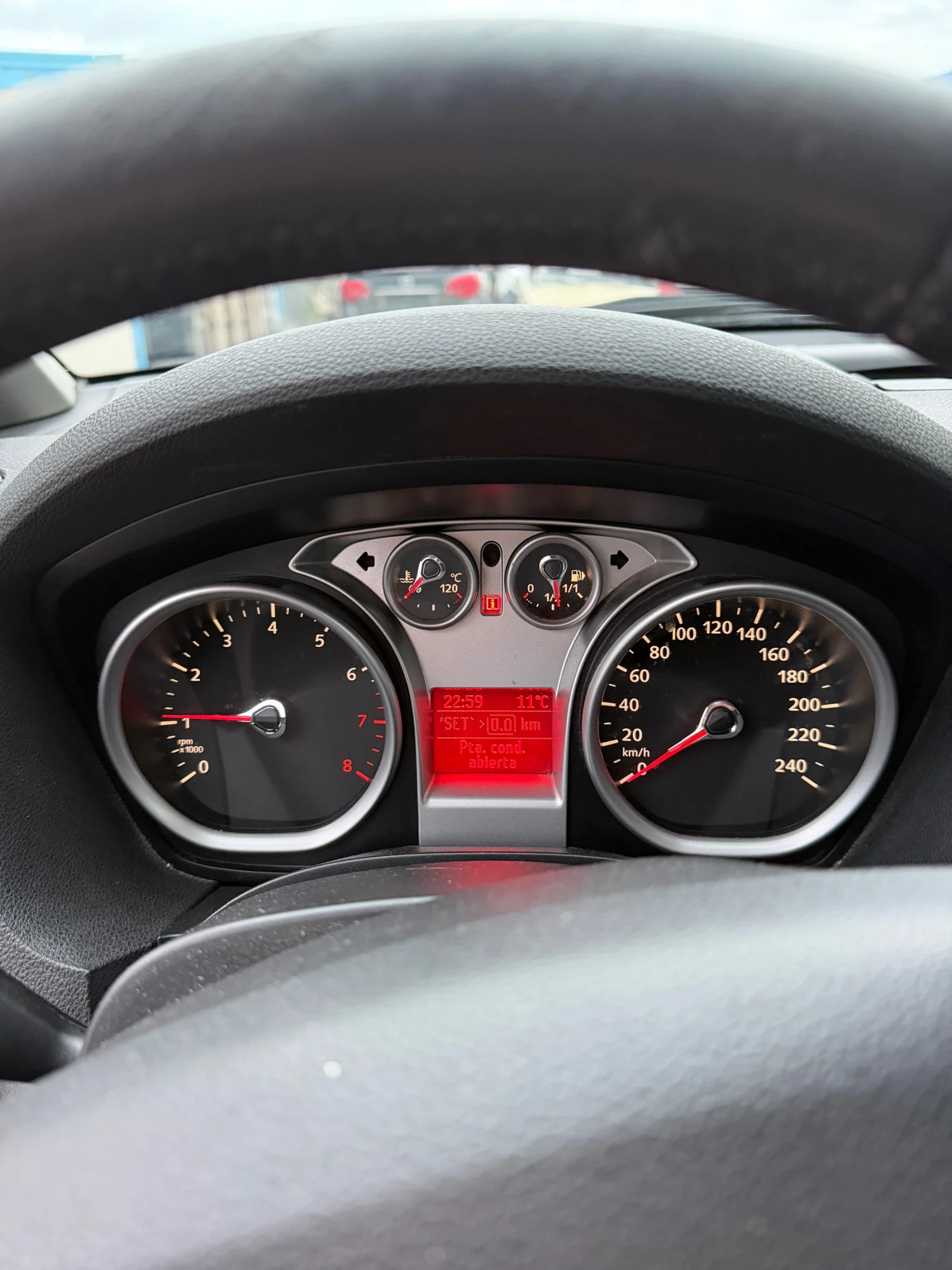 Ford C-max 1.6 бензин перфектна, снимка 15 - Автомобили и джипове - 54033615