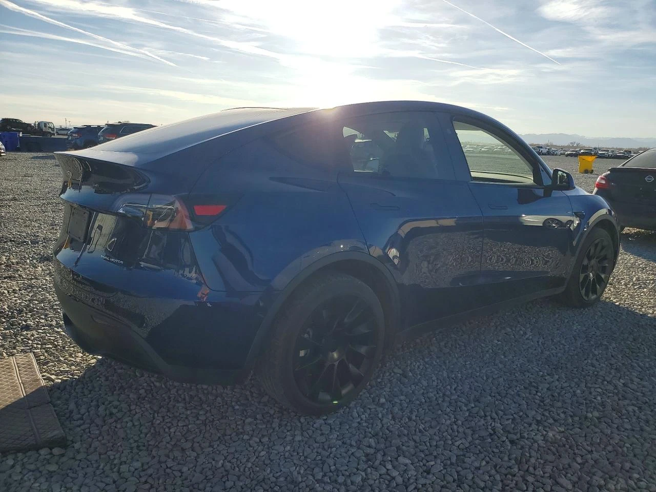 Tesla Model Y, снимка 3 - Автомобили и джипове - 54062154