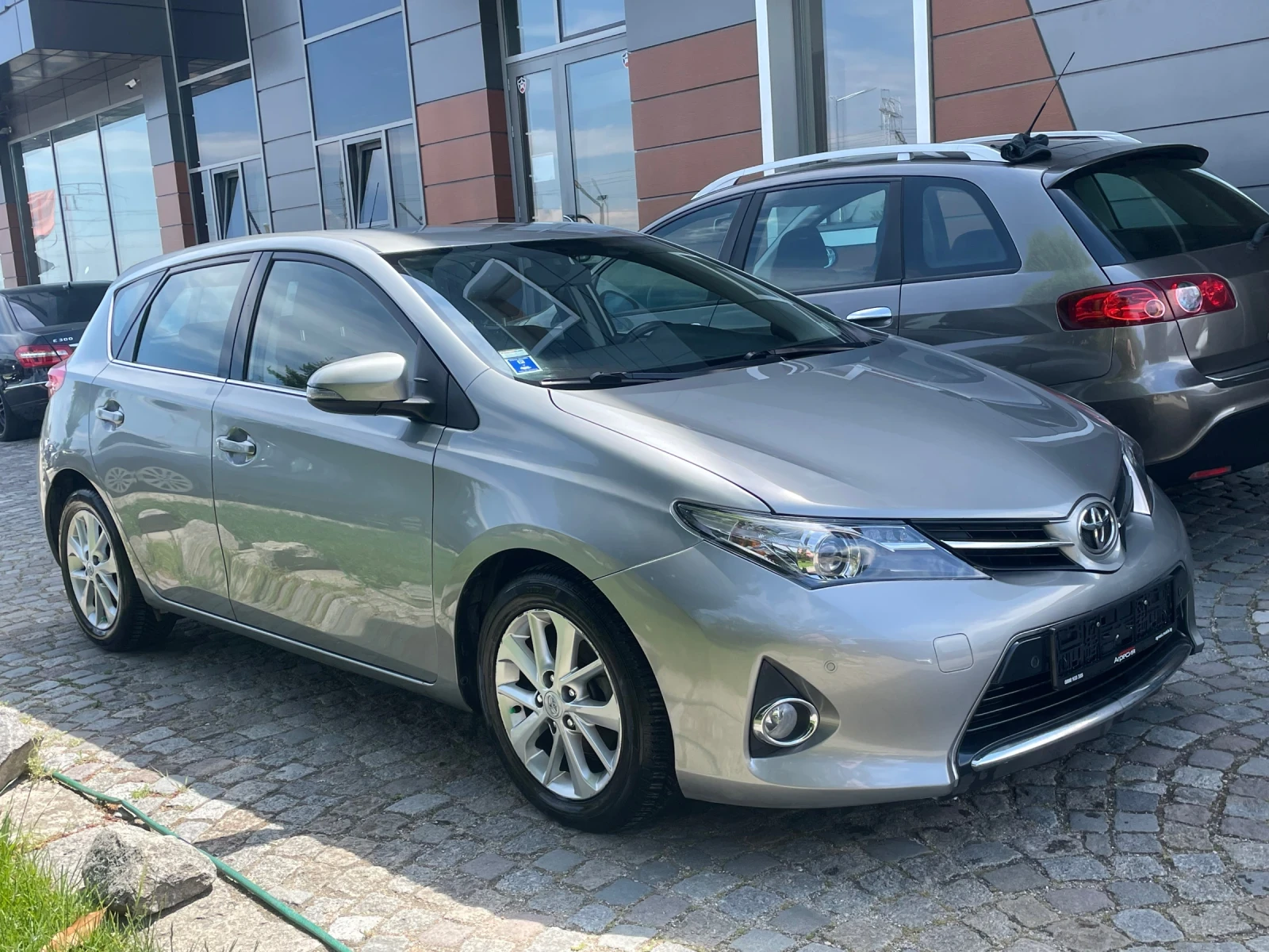 Toyota Auris 1.4 d4d Active | Mobile.bg � ����������� 4