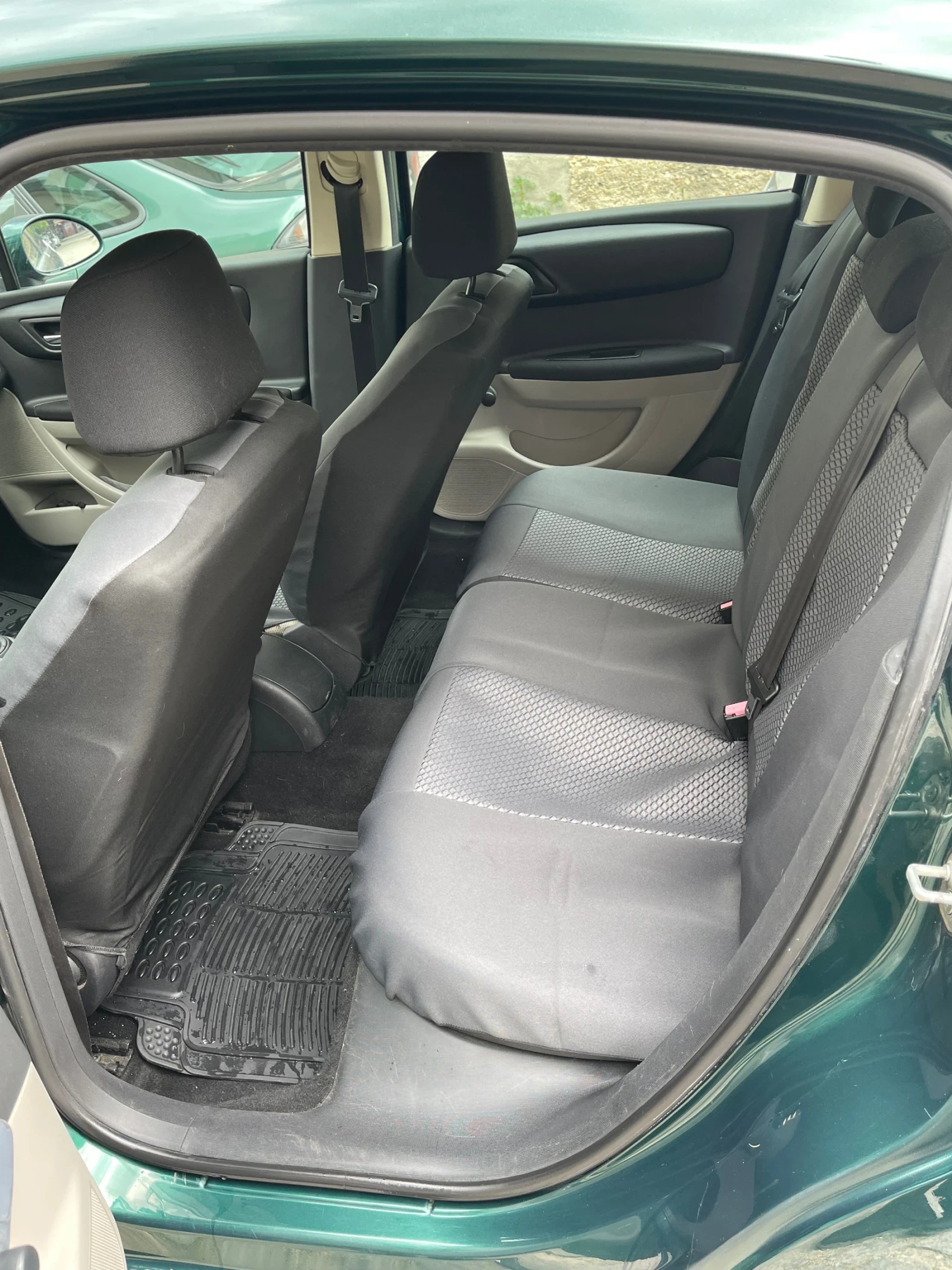 Citroen C4 1.4i, снимка 6 - Автомобили и джипове - 54730947
