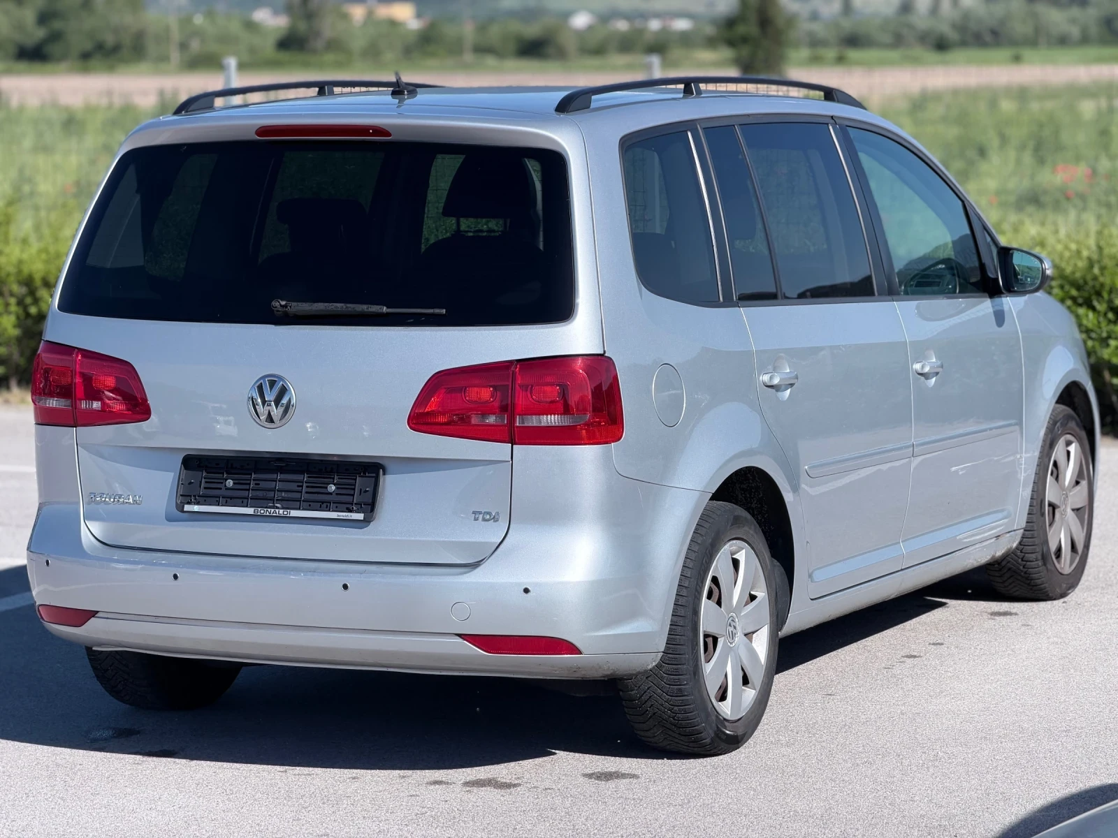 VW Touran 1.6TDI * 7 МЕСТА * 179032км* ЛИЗИНГ* , снимка 6 - Автомобили и джипове - 54745579