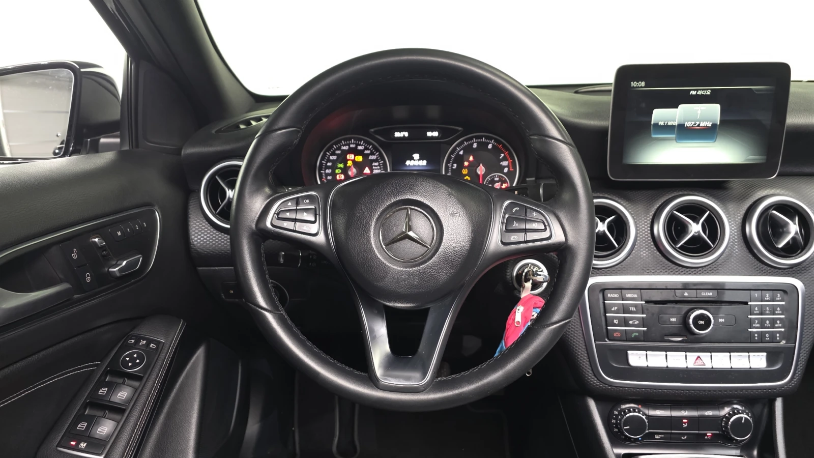 Mercedes-Benz A 200, снимка 7 - Автомобили и джипове - 54964047