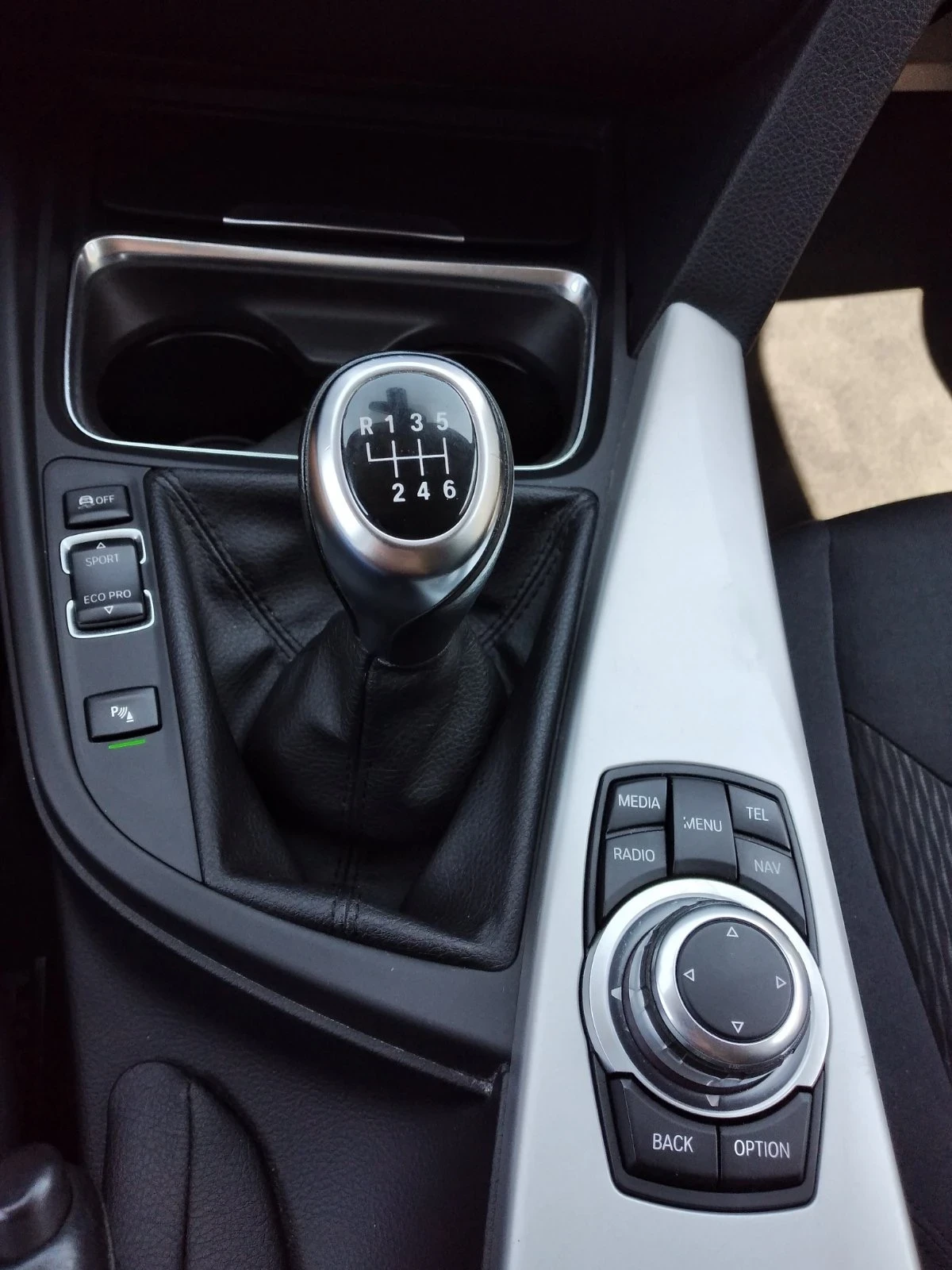 BMW 318 d Touring/Navi Business, снимка 11 - Автомобили и джипове - 55089478