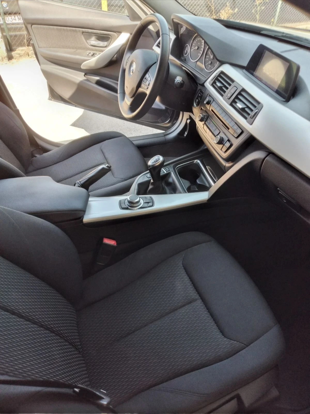 BMW 318 d Touring/Navi Business, снимка 8 - Автомобили и джипове - 55089478